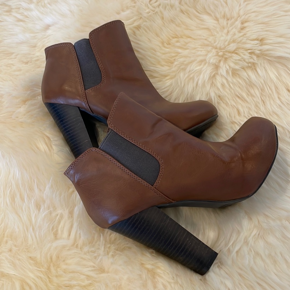 Madden Girl slip on Booties 7